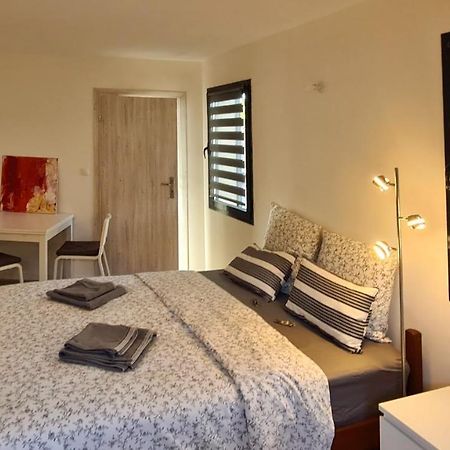 Cosy Studio Dans Le Site Historique De Pezenas Hotel Kültér fotó